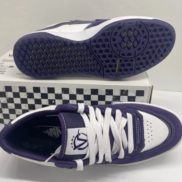 Vans Men's Purple and White Skate Rowan 2PurpleVN000D3SPRP Sneakers